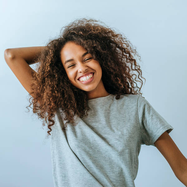 Curly Girl-sikker hårstyling: Sådan gør du