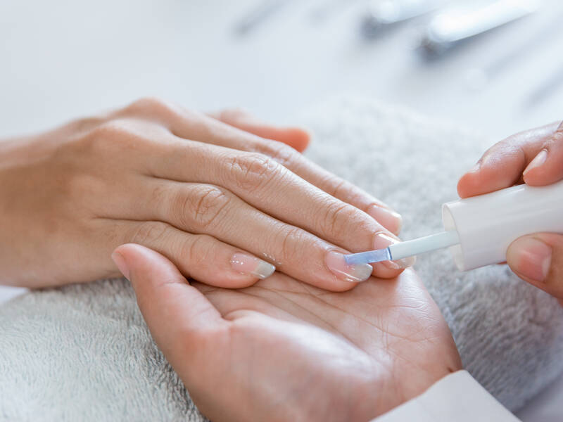 Manicure guide: Sådan passer du på dine negle