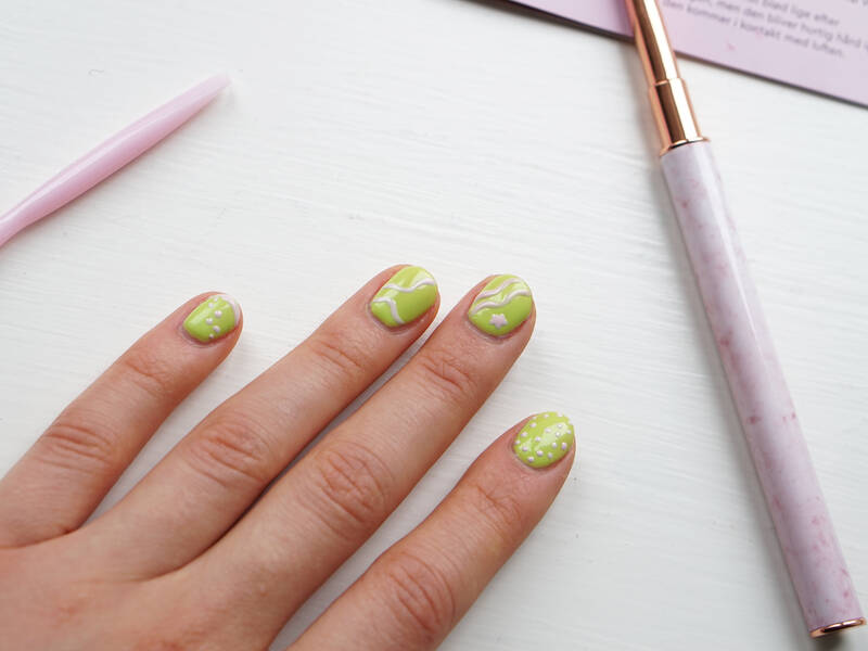 Le Mini Macaron: Guide til gel neglelak manicure