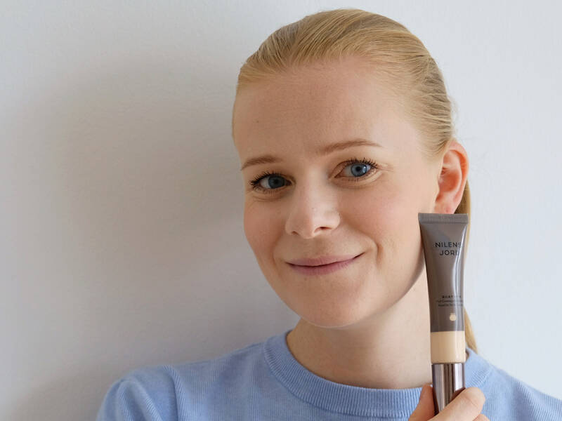Vi tester Silky Skin Foundation fra Nilens Jord