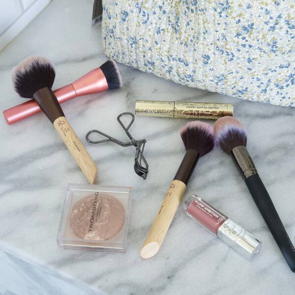 Vi bytter makeup – og tester hinandens favoritter