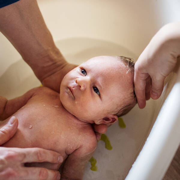 Babys badetid: Sådan skaber du en god oplevelse