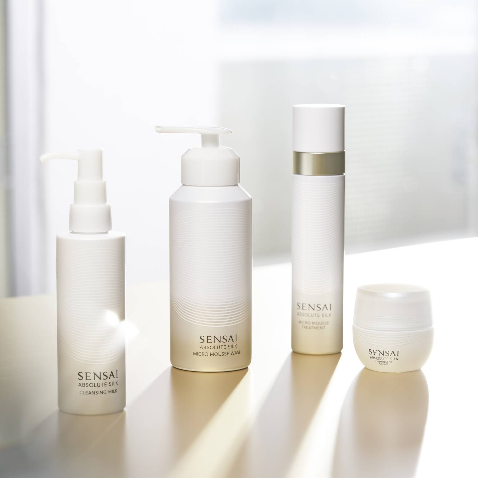 Køb Absolute Silk Micro Mousse Treatment 90 ml fra Sensai - Matas