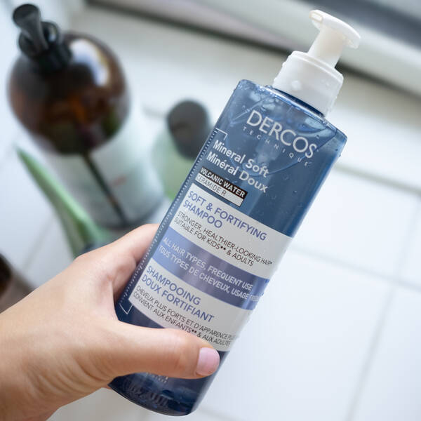 Farmakonomen guider: Undgå tør & skællet hovedbund