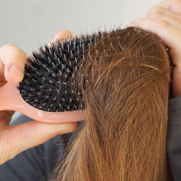 Sådan får du fyldigt hår derhjemme med extensions