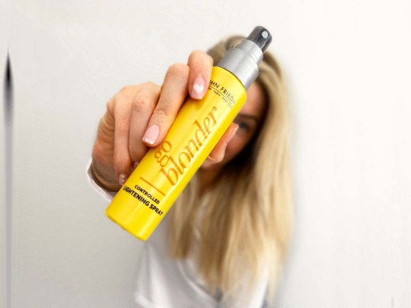 Bliver ikke nemmere at lysne blond hår derhjemme