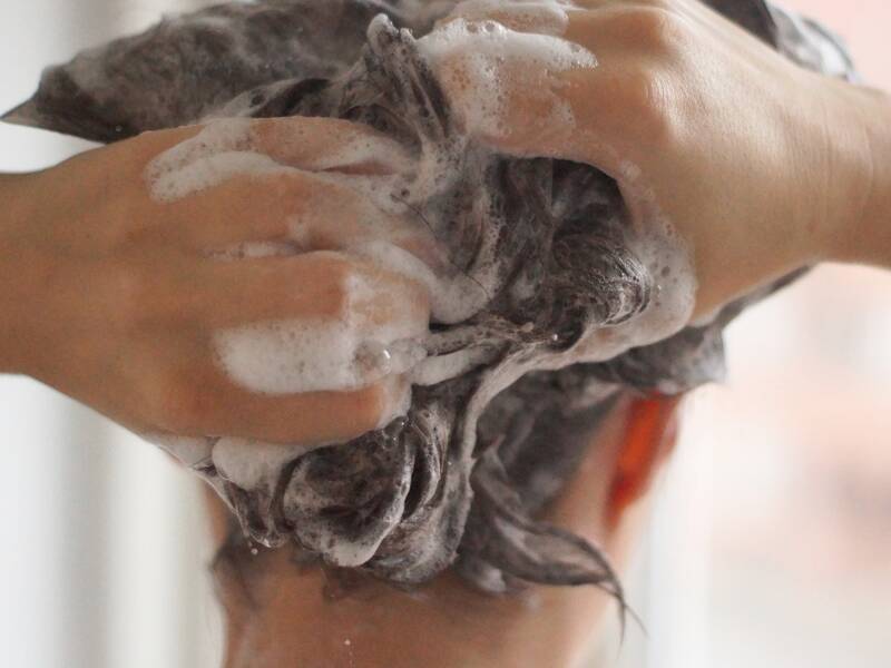 Alt-i-én guide: Plej hår og hovedbund med Briogeo