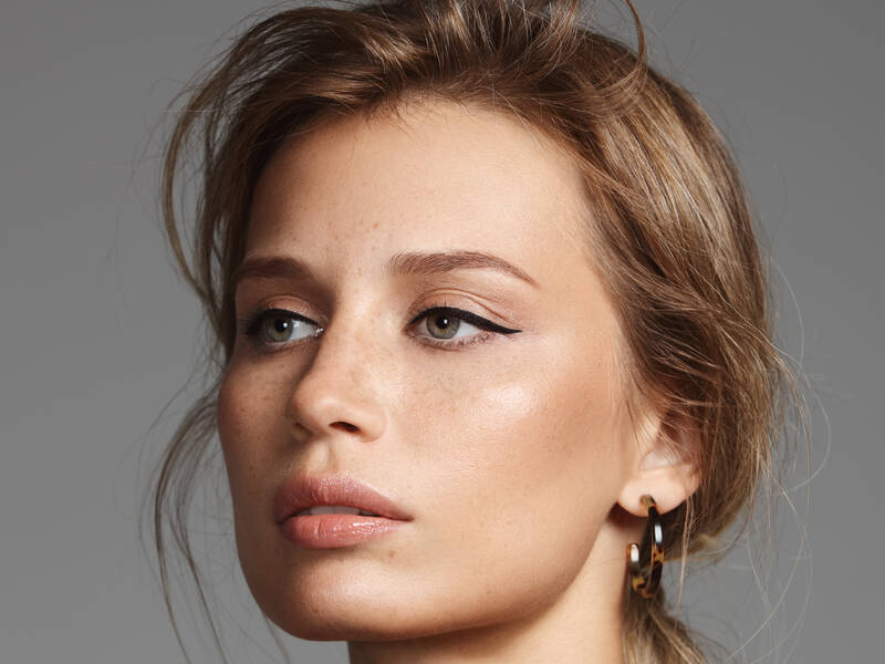 Sådan laver du den perfekte winged eyeliner