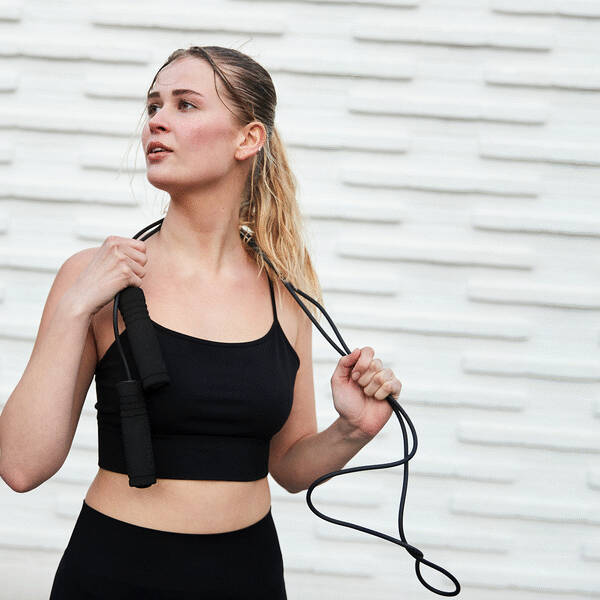 Træn med sjippetov og få effektiv fedtforbrænding