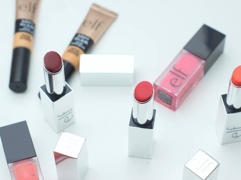 Glowy hverdagsmakeup på 5 minutter med e.l.f.