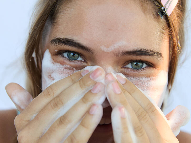 Den optimale hudplejerutine til kombineret hud
