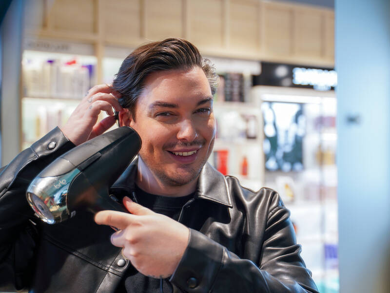 Sådan laver du krøller, der holder hele dagen