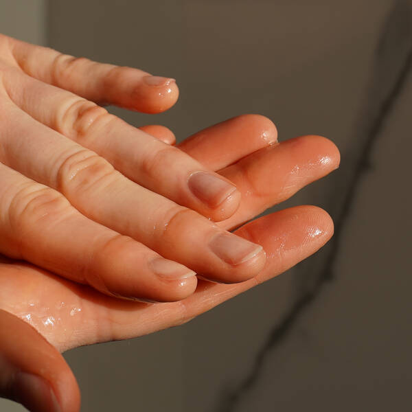 5 måder at bruge mandelolie i skønhedsrutinen