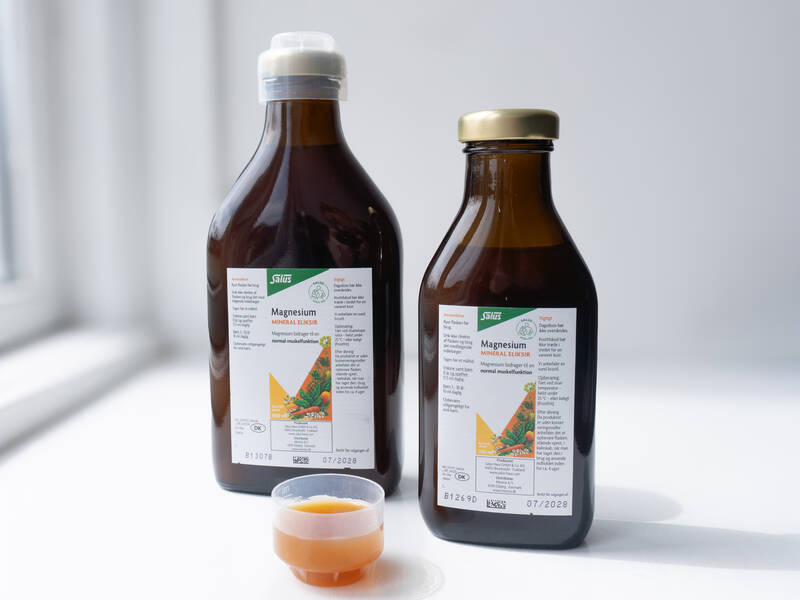 Flydende magnesium med frugtsaft og urter